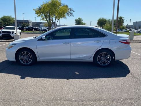 Used 2016 Toyota Camry SE FWD image 6