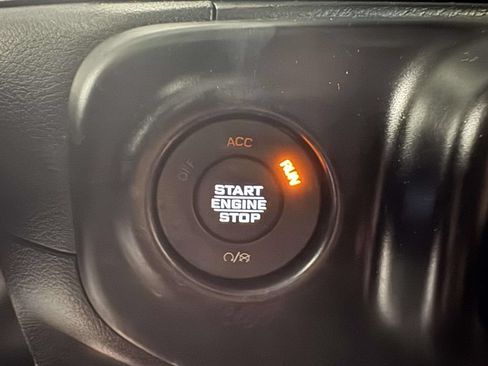 Used 2023 Jeep Wrangler Unlimited Sport AWD/4WD image 28