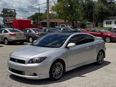 Used 2010 Scion tC FWD image 13