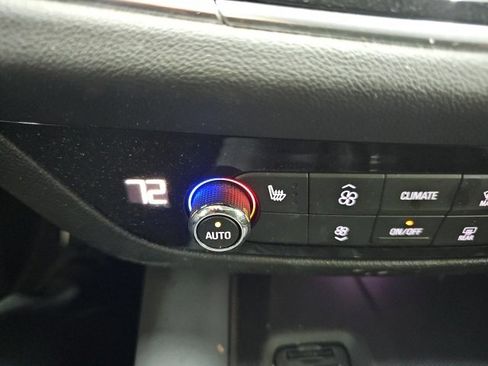 Used 2020 Buick Enclave Essence w/ Sound and Sites Package image 27