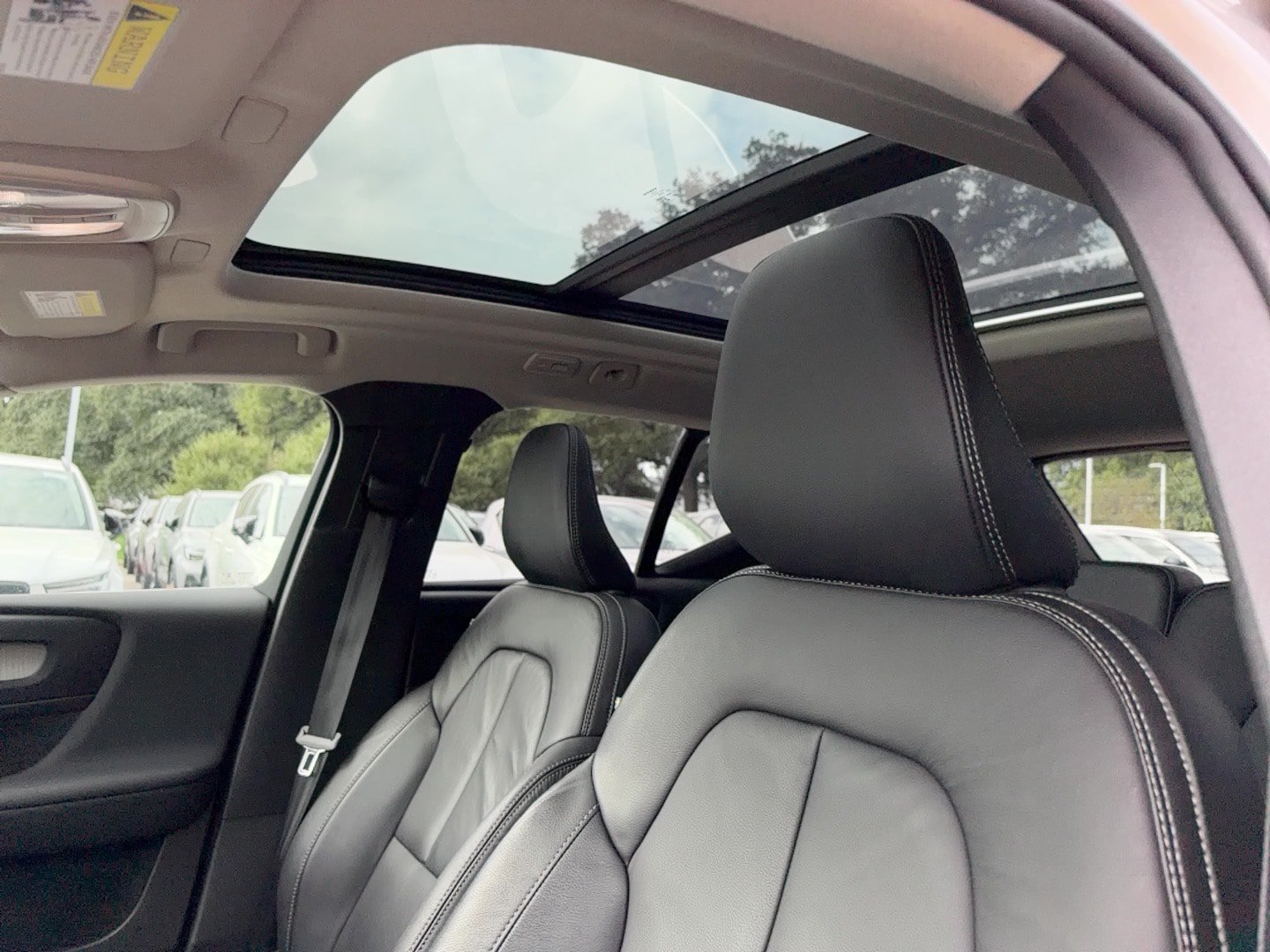 Certified 2024 Volvo XC40 B5 Plus AWD/4WD image 10