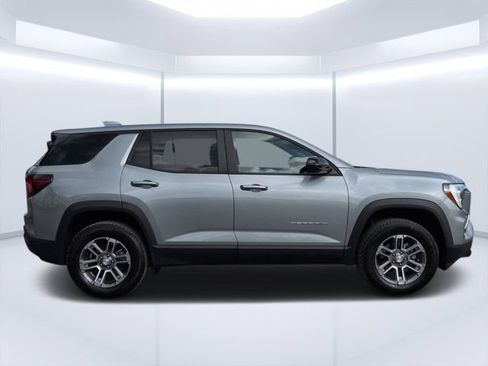 Used 2026 GMC Terrain Elevation FWD image 2