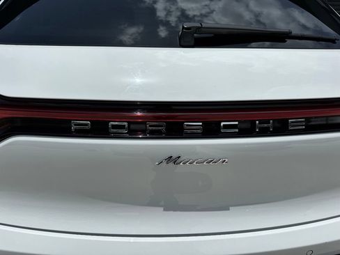 Used 2024 Porsche Macan AWD/4WD image 14