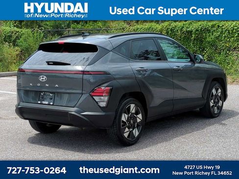 Used 2025 Hyundai Kona SEL FWD image 5