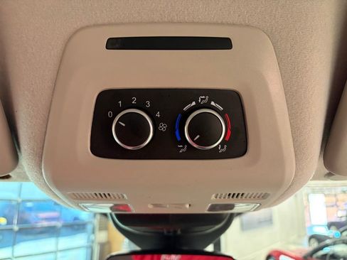 Used 2023 Ford Transit 350 XLT image 20