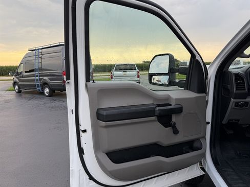 Used 2018 Ford F250 XL w/ XL Value Package AWD/4WD image 12