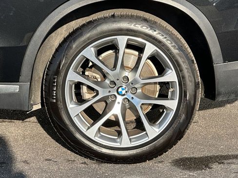 Used 2020 BMW X5 xDrive40i w/ Executive Package image 9