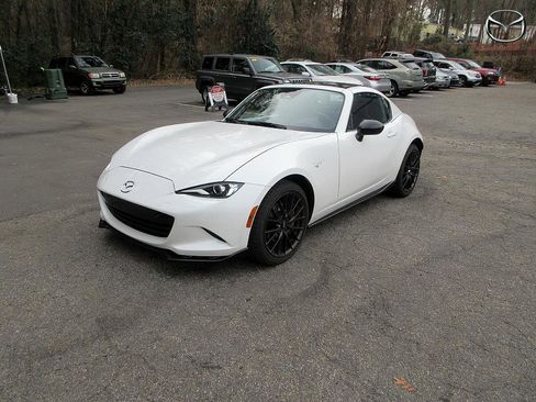 Used 2024 MAZDA MX-5 Miata RF Club w/ Weather Package image 3