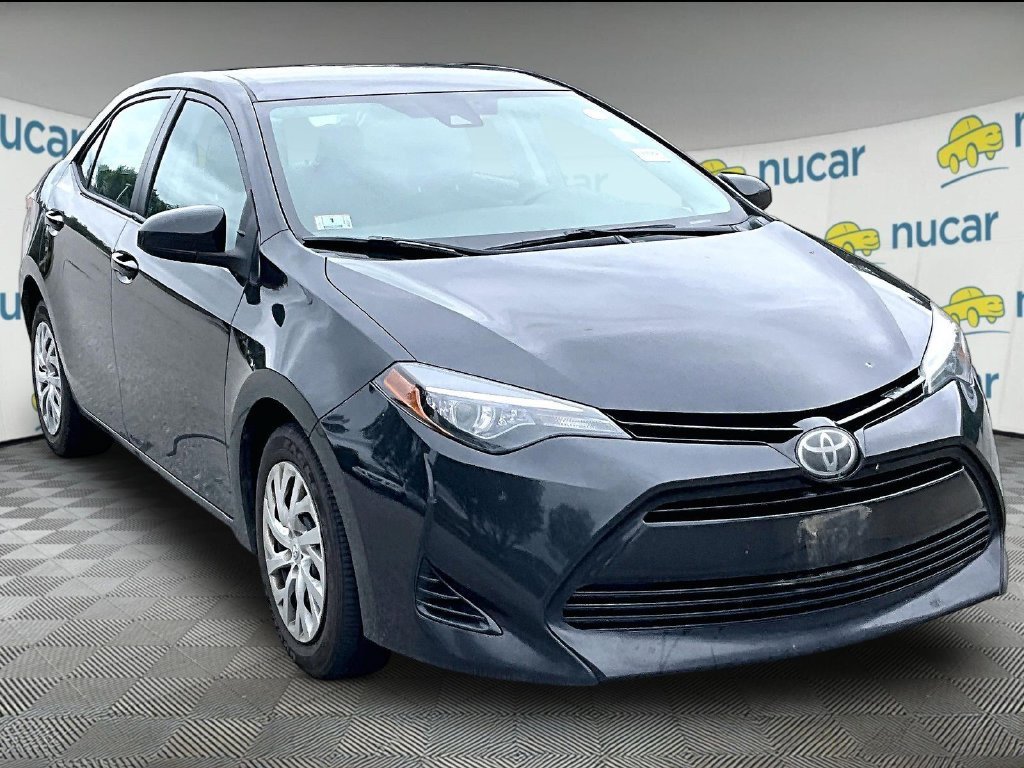 Used 2018 Toyota Corolla FWD image 1