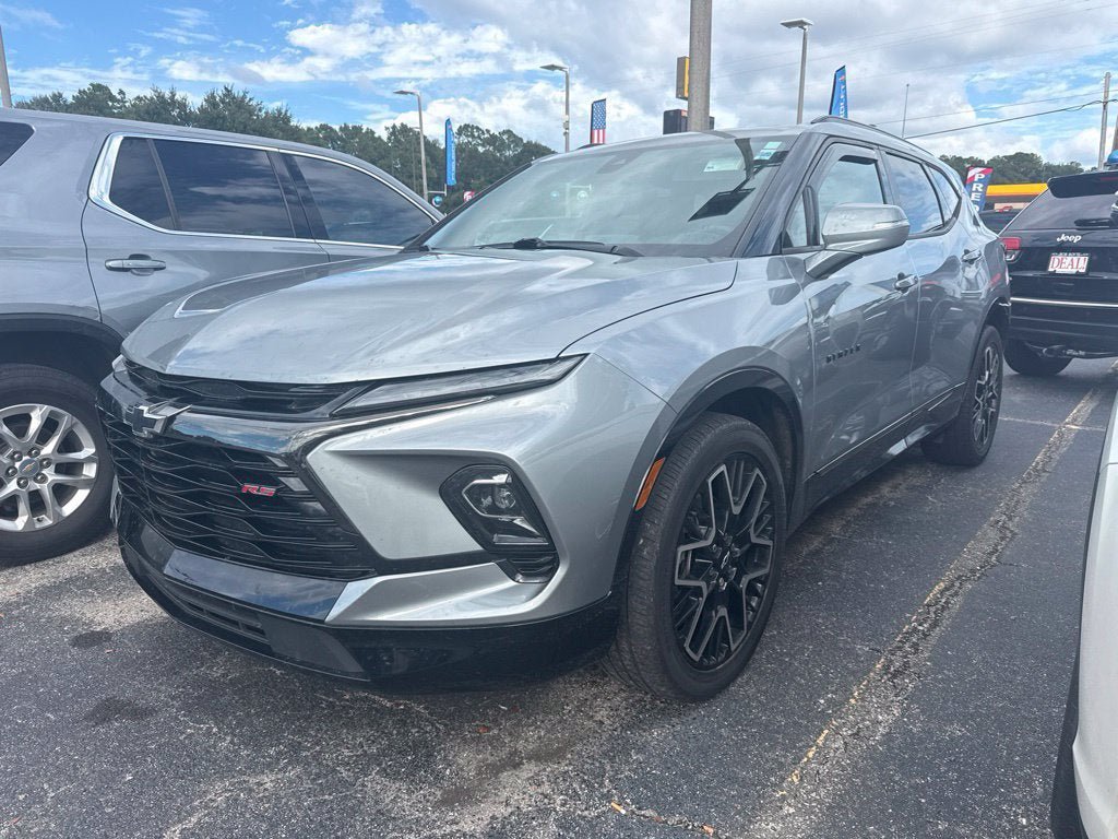 Used 2023 Chevrolet Blazer RS w/ Driver Confidence II Package FWD image 1