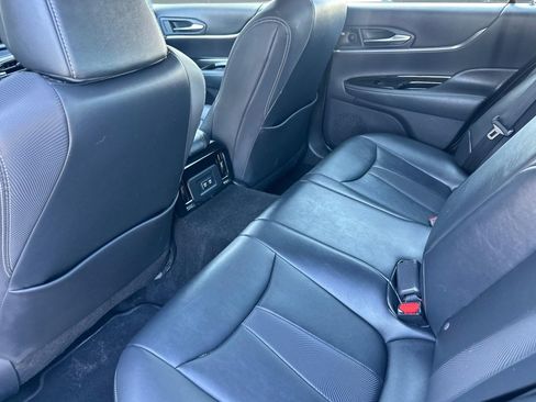 Used 2021 Toyota Mirai w/ Advanced Technology Package RWD image 27