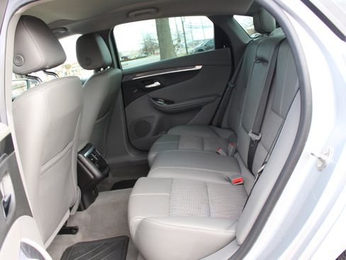 Used 2018 Chevrolet Impala LT image 31