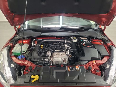 Used 2018 Ford Focus SE FWD image 38