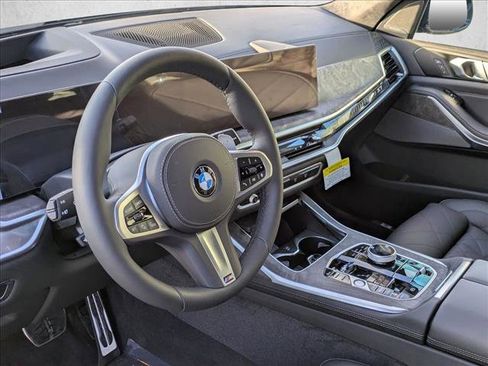 New 2026 BMW X7 xDrive40i w/ M Sport Package image 3