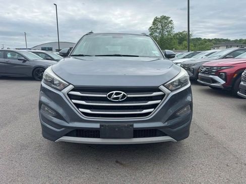 Used 2018 Hyundai Tucson Value AWD/4WD image 3