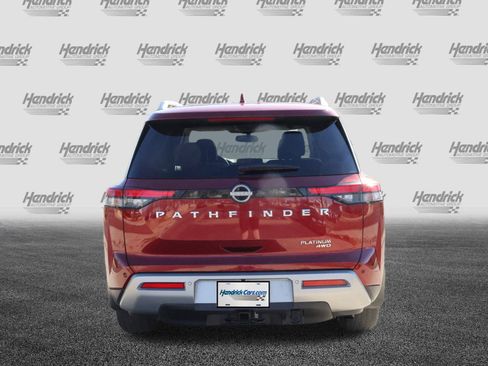 Used 2022 Nissan Pathfinder Platinum image 8