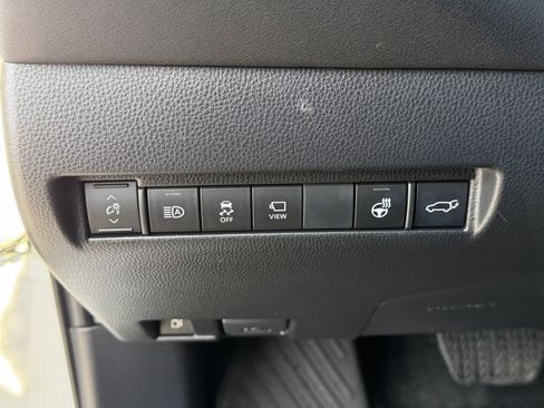 Used 2024 Toyota Venza Limited AWD/4WD image 24