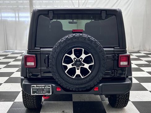 Used 2023 Jeep Wrangler Unlimited Rubicon w/ Cold Weather Group AWD/4WD image 6