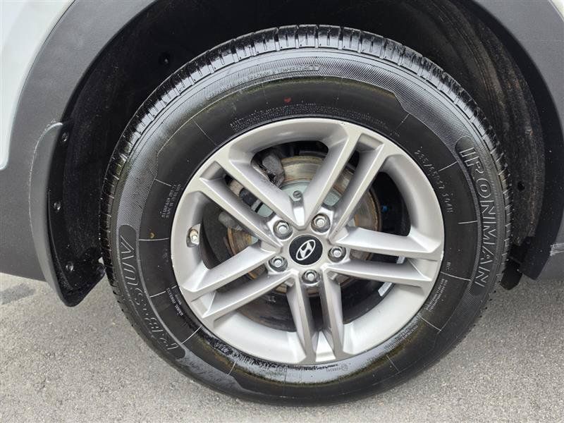Used 2018 Hyundai Santa Fe Sport w/ 2.4L Tech Package 04 AWD/4WD image 60