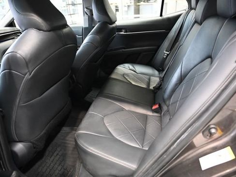 Used 2018 Toyota Camry XLE w/ Driver Assist Package FWD image 11