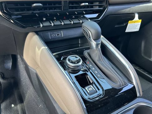 New 2026 GMC Canyon Denali AWD/4WD image 16