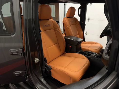 Used 2024 Jeep Wrangler Unlimited w/ LED Headlamp & Fog Lamp Group image 52