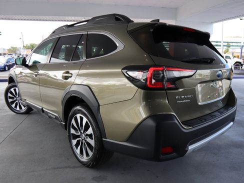 Used 2023 Subaru Outback Limited image 8