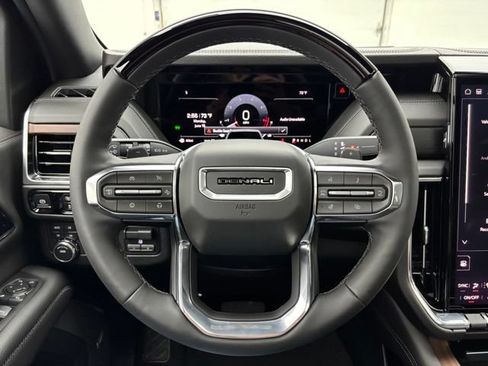 New 2026 GMC Yukon Denali w/ Denali Reserve Package AWD/4WD image 23