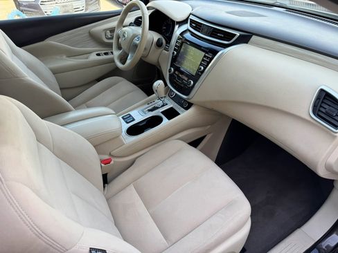 Used 2018 Nissan Murano SV w/ Premium Package AWD/4WD image 22