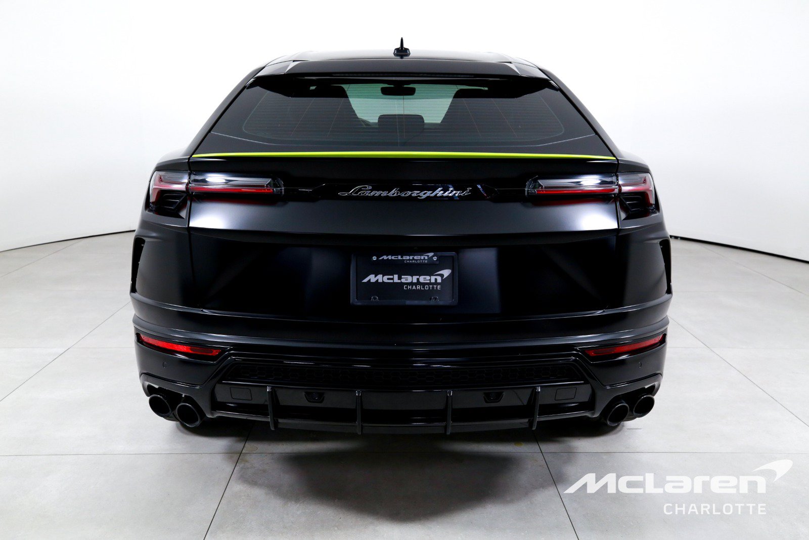 Used 2022 Lamborghini Urus AWD/4WD image 7
