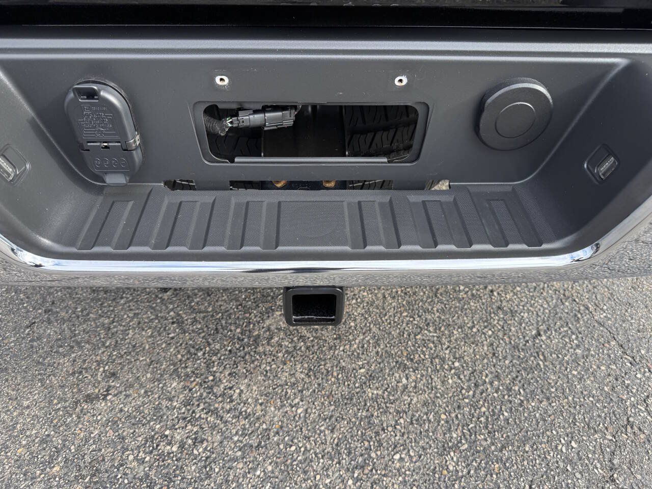 Used 2017 GMC Canyon SLT w/ Trailering Package AWD/4WD image 18