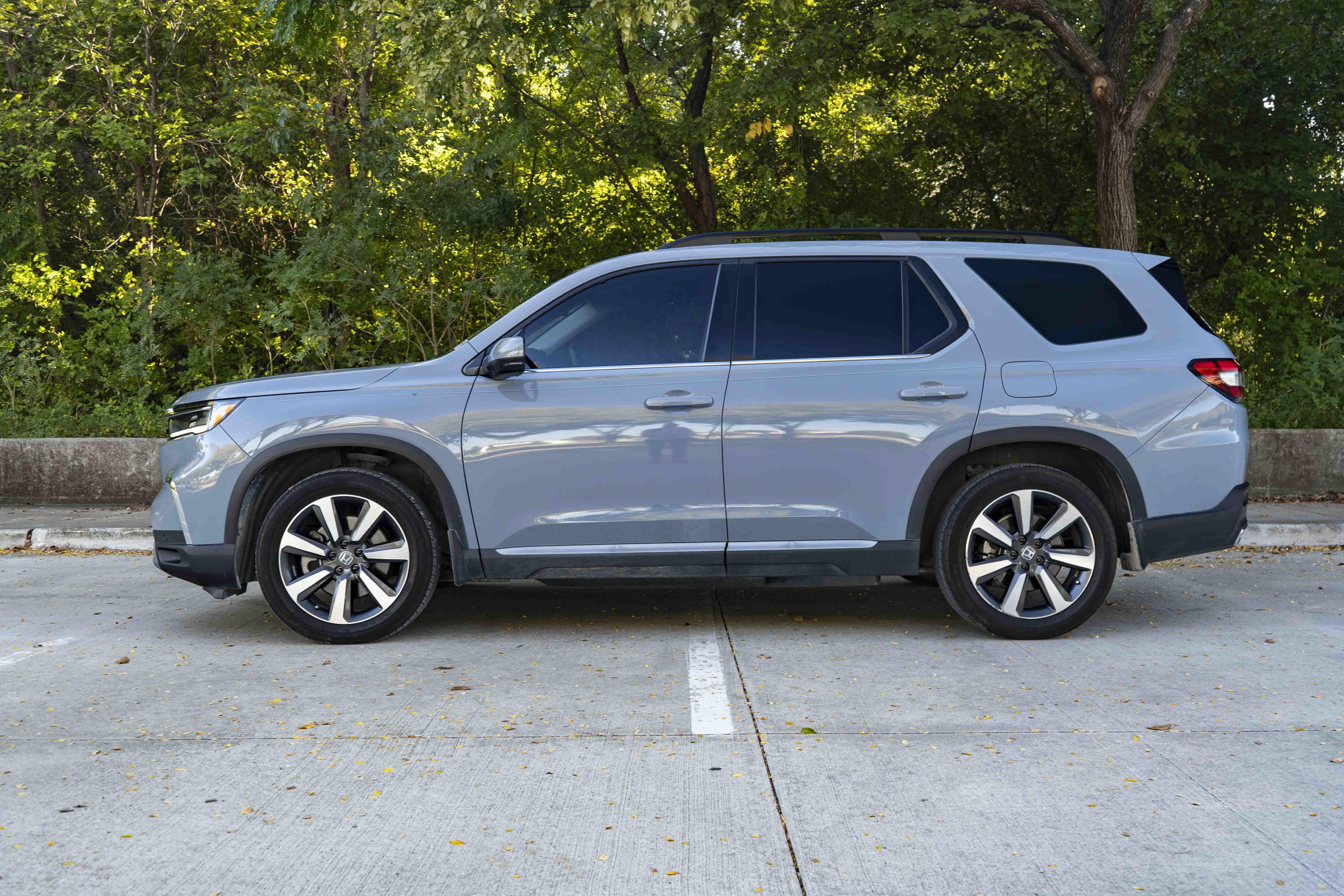 Used 2025 Honda Pilot Touring image 6