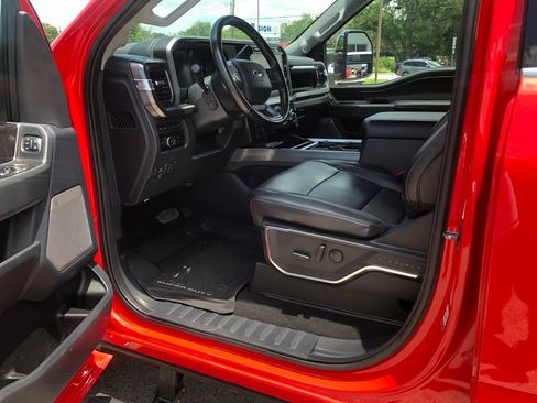 Used 2023 Ford F250 Lariat w/ Lariat Ultimate Package AWD/4WD image 4