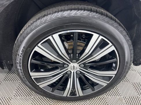 Used 2023 Volvo XC60 B5 Plus w/ Climate Package image 10