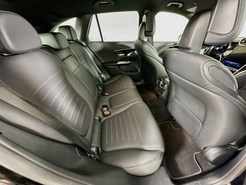 Used 2024 Mercedes-Benz GLC 300 4MATIC image 26