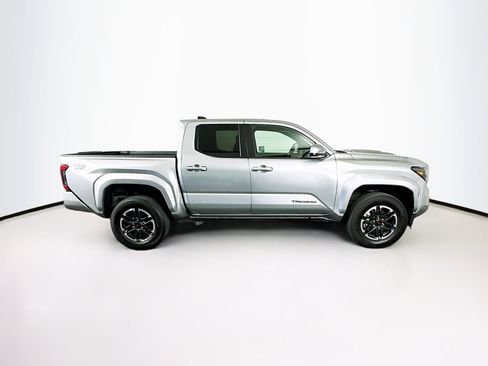 Used 2025 Toyota Tacoma TRD Sport RWD image 10