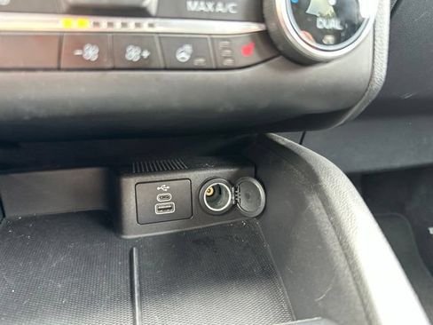 Used 2025 Ford Escape ST-Line Select AWD/4WD image 36