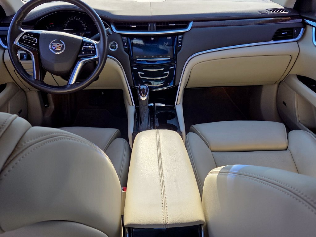 Used 2013 Cadillac XTS Luxury FWD image 6