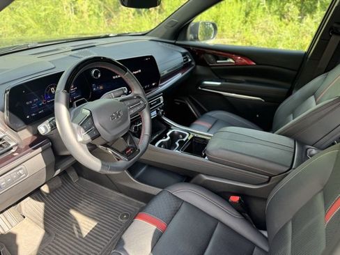 Used 2024 Chevrolet Traverse RS w/ LPO, Floor Liner Package image 18