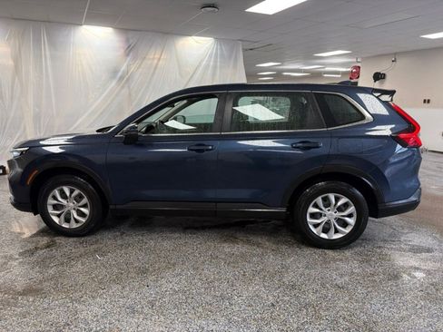 Used 2024 Honda CR-V LX image 11