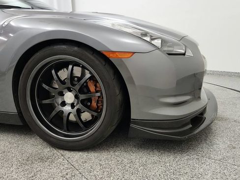Used 2011 Nissan GT-R Premium AWD/4WD image 41