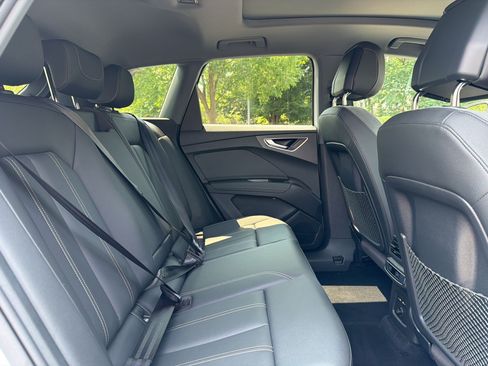 Used 2023 Audi Q4 e-tron Premium w/ Convenience Package RWD image 30