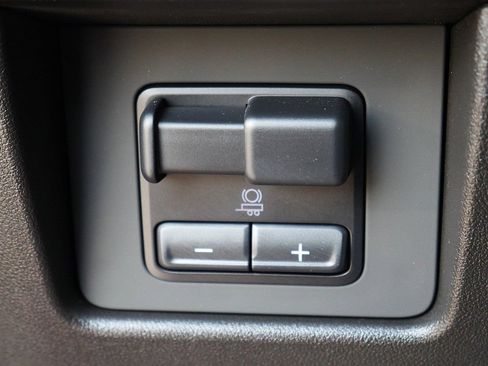 Used 2023 GMC Canyon Denali AWD/4WD image 28