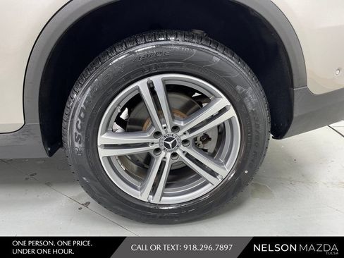 Used 2022 Mercedes-Benz GLC 300 4MATIC image 12