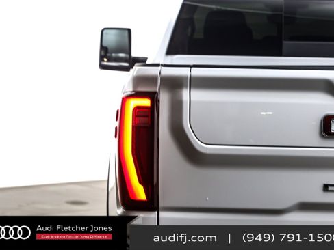 Used 2025 GMC Sierra 2500 Denali w/ Denali Reserve Package image 15