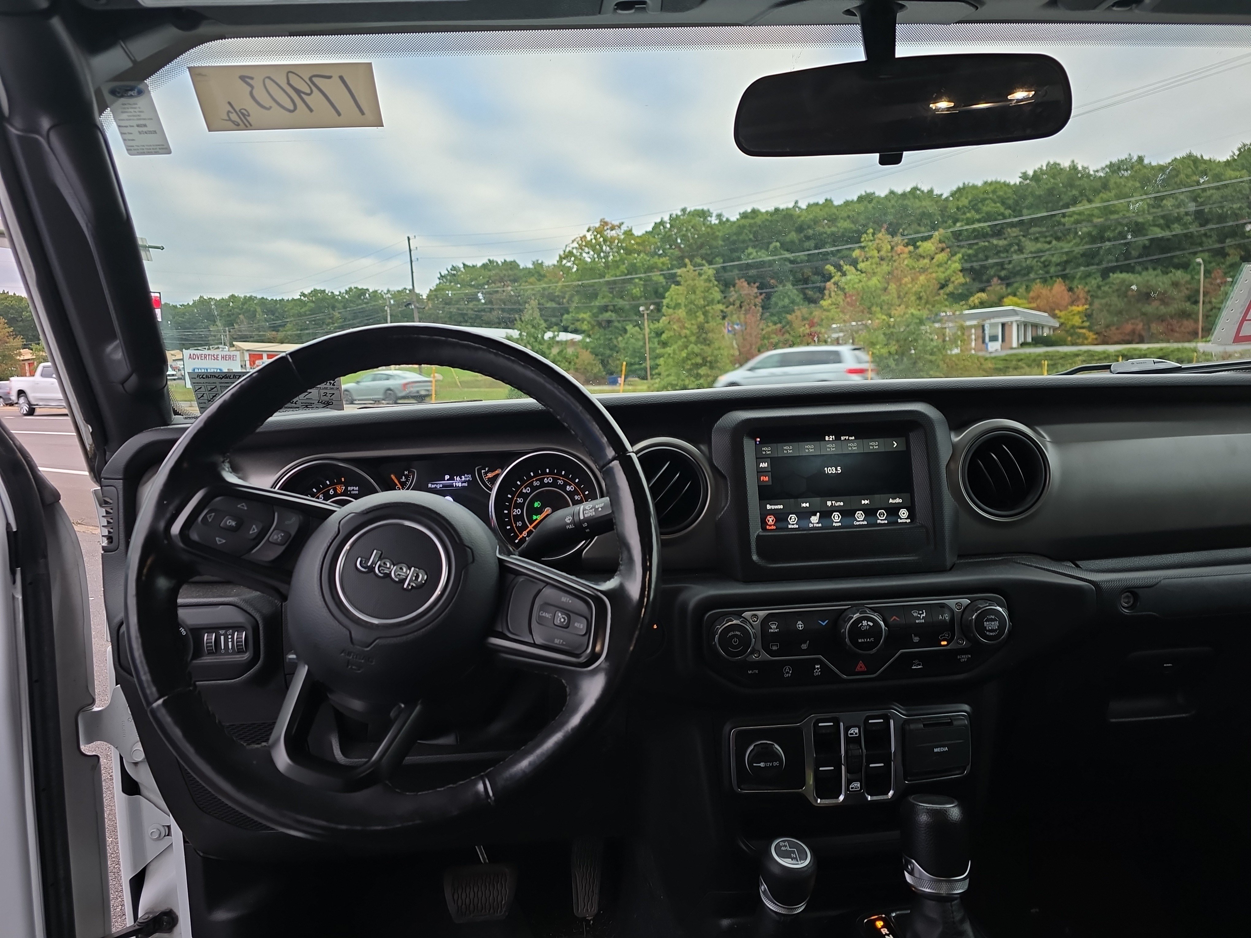 Used 2022 Jeep Gladiator Mojave AWD/4WD image 14