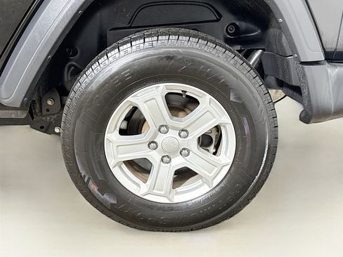 Used 2020 Jeep Wrangler Unlimited Sport S image 28