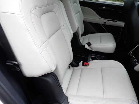 New 2026 Lincoln Aviator Reserve w/ Jet Appearance Package image 13