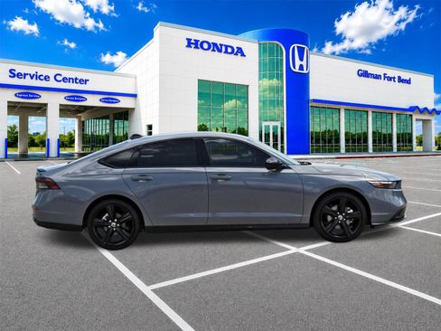 Used 2025 Honda Accord Sport image 7