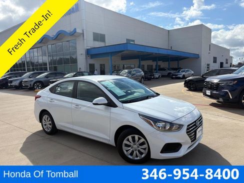 Used 2022 Hyundai Accent SE image 1